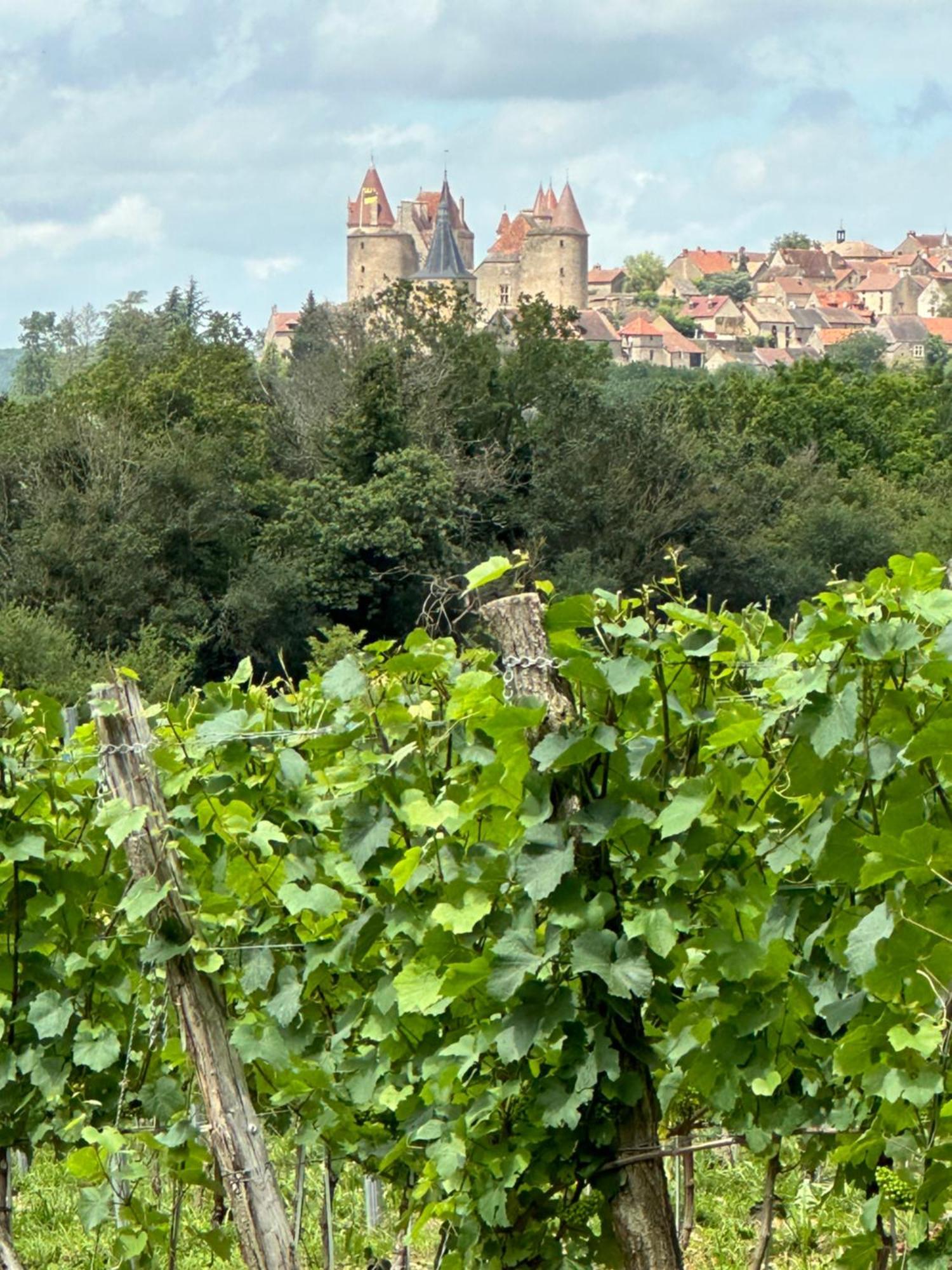 Chateauneuf Suites Zewnętrze zdjęcie