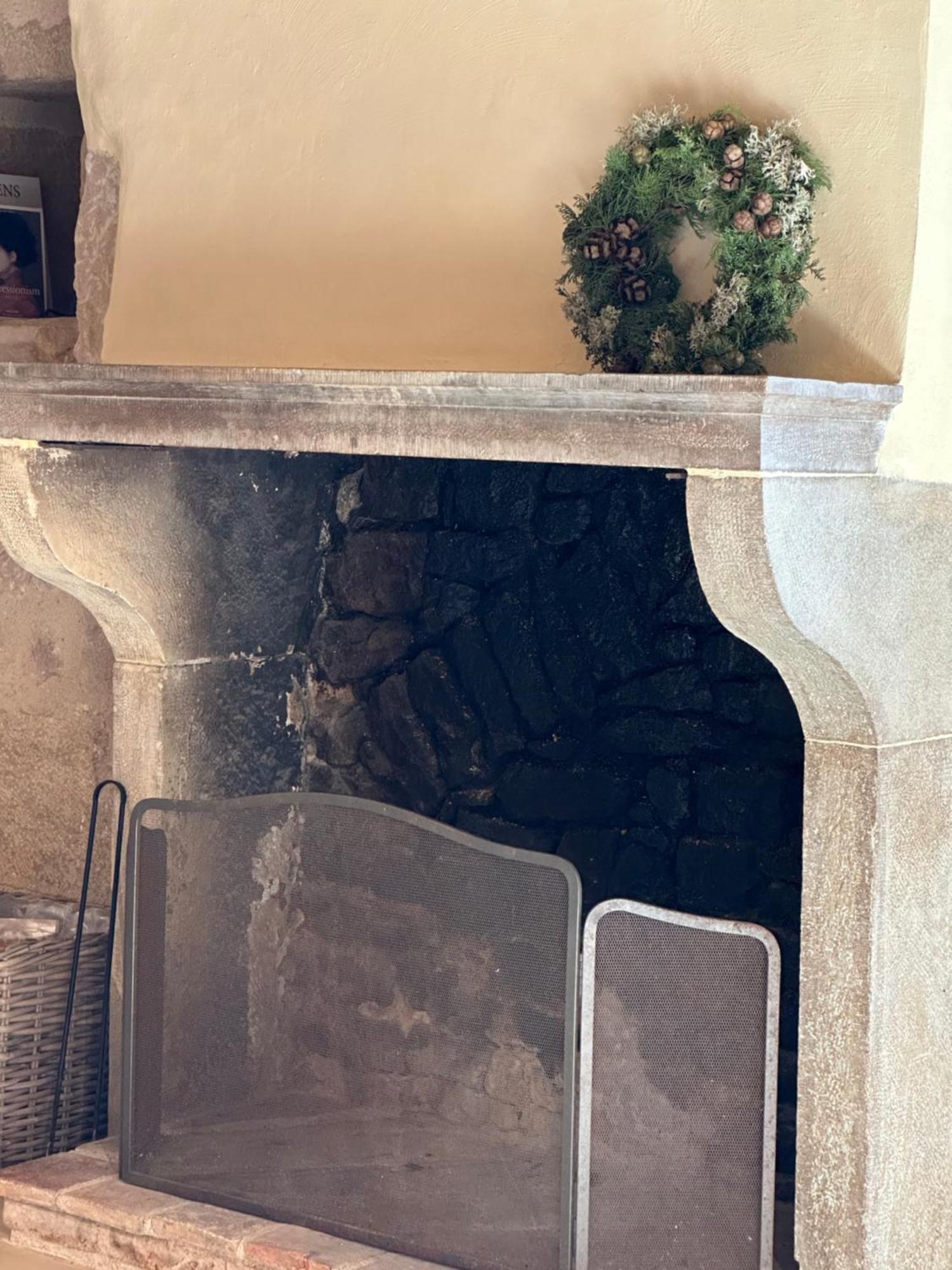 Chateauneuf Suites Zewnętrze zdjęcie